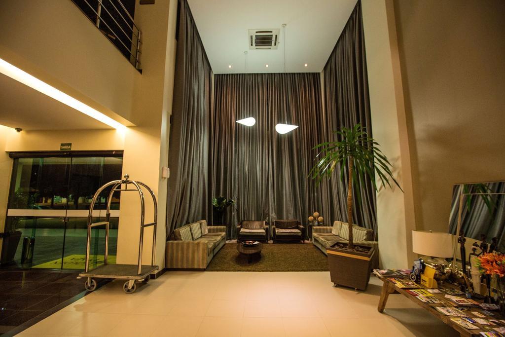 Golden Plaza Hotel Pôrto Velho エクステリア 写真